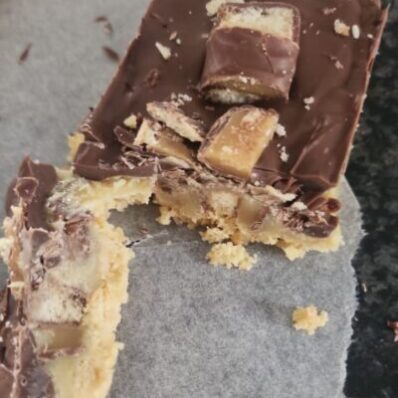 Crushed Biscuit Caramel Fudge Twix Choc