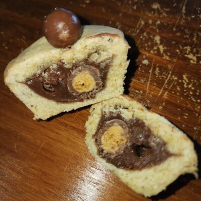 Whisper Choc Fudge Biscuit Pie